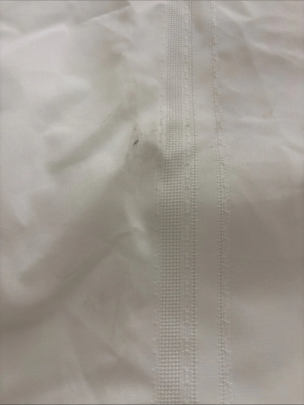 Large Classic White Stripe Oval Tablecloth